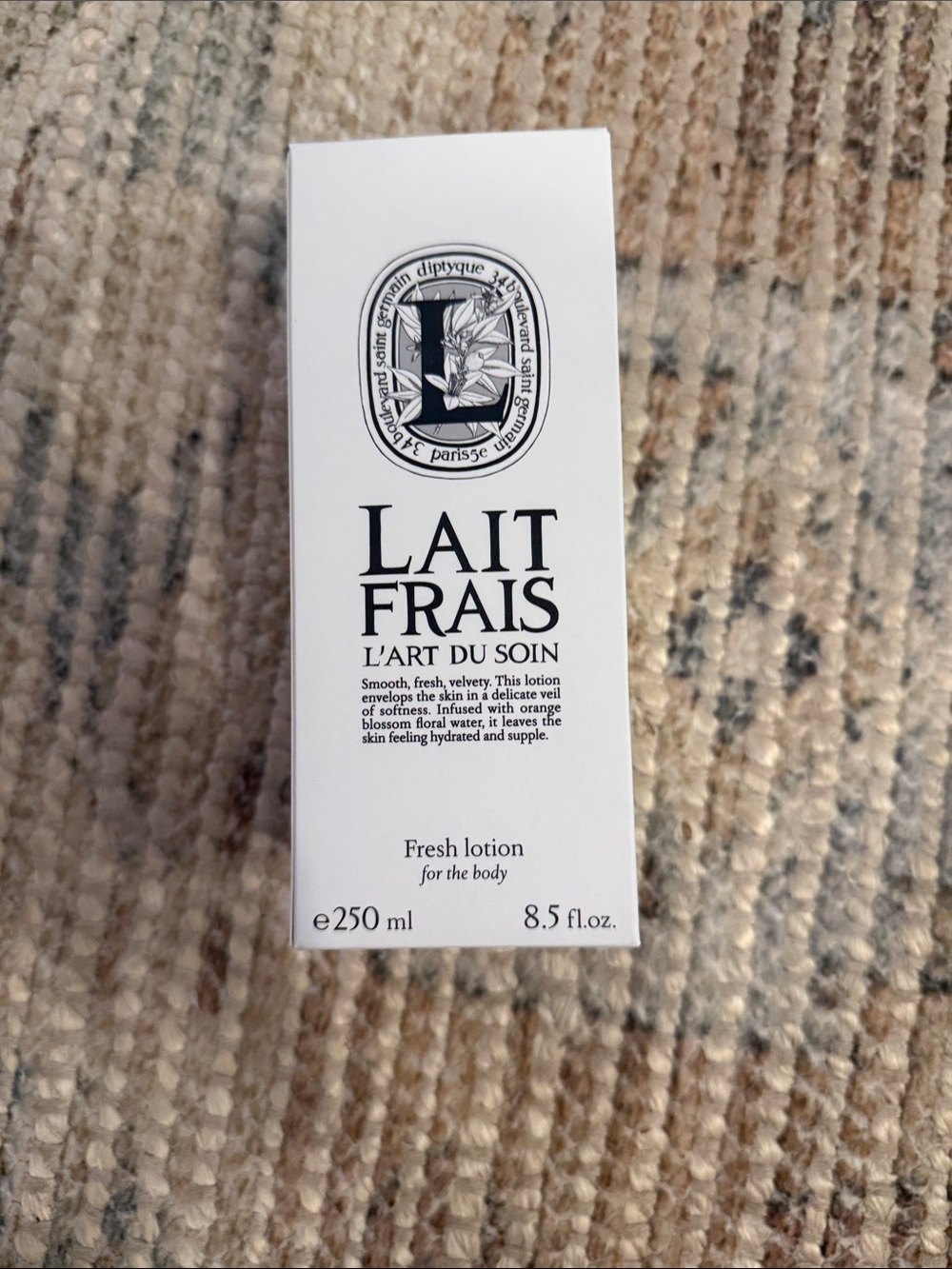 diptyque Lait Frais Fresh Body Lotion — White